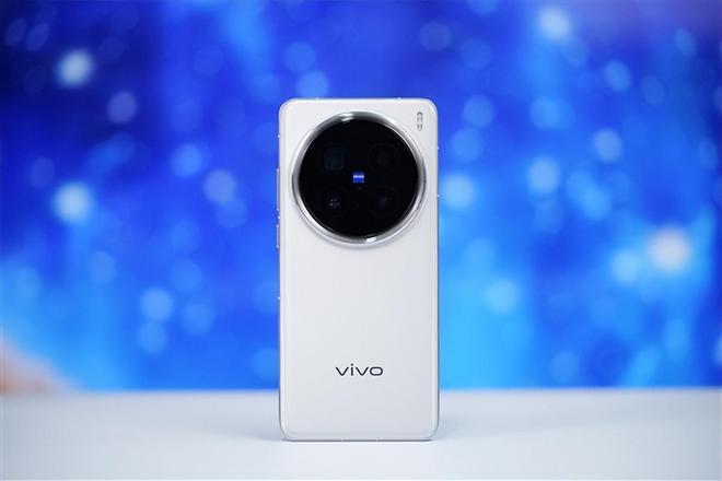 OPPO占三荣耀与红魔各占一龙8手机登录入口vivo占五(图3)
